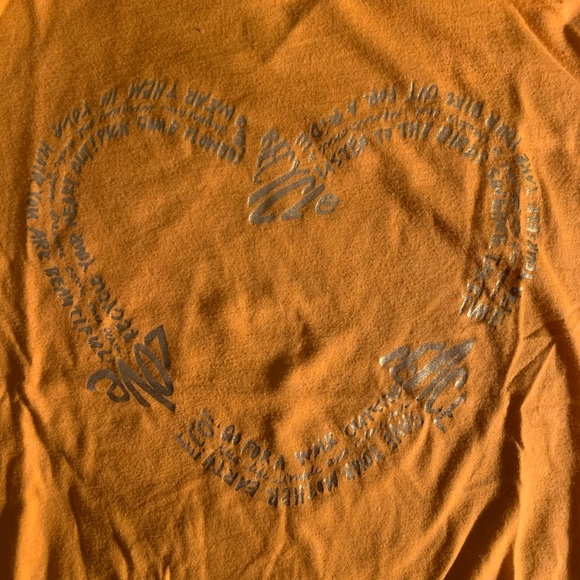 Gold Heart T-Shirt - Picture 2 of 4